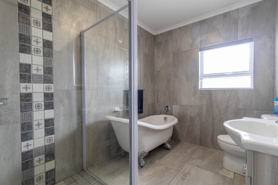 3 Bedroom Property for Sale in Kleinkoornhuis Western Cape